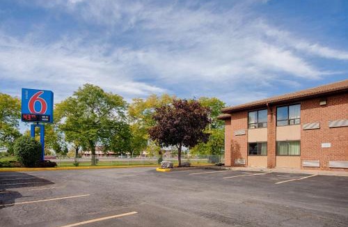 East Syracuse Hotel | Motel 6 East Syracuse, NY - Airport