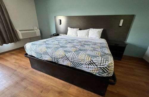 East Syracuse Hotel | Motel 6 East Syracuse, NY - Airport