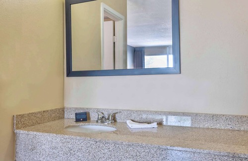 Effingham Hotel | Motel 6 Effingham, IL