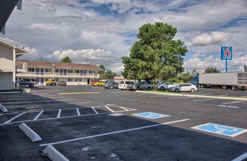 Holly Hotel | Motel 6-Everett, WA - North