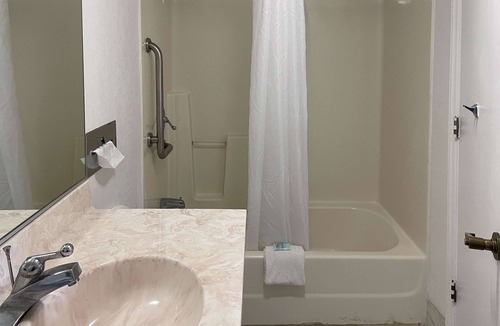 Fancy Gap Hotel | Motel 6 Fancy Gap, VA