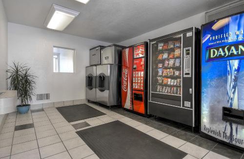 Fontana Hotel | Motel 6-Fontana, CA