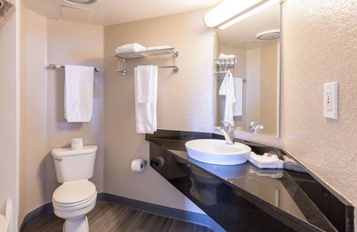 Fort Lupton Hotel | Motel 6 Fort Lupton, CO
