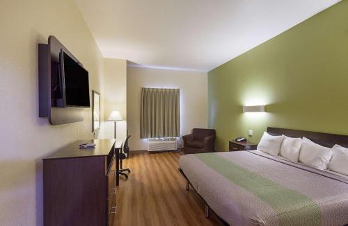 Fossil Creek Hotel | Motel 6-Fort Worth, TX