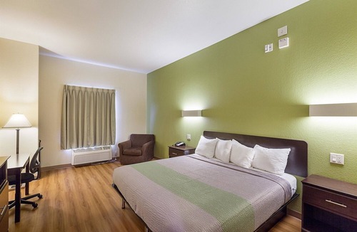Fossil Creek Hotel | Motel 6 Fort Worth, TX