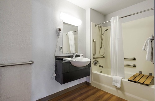 Ardenwood Hotel | Motel 6 Fremont, CA - North