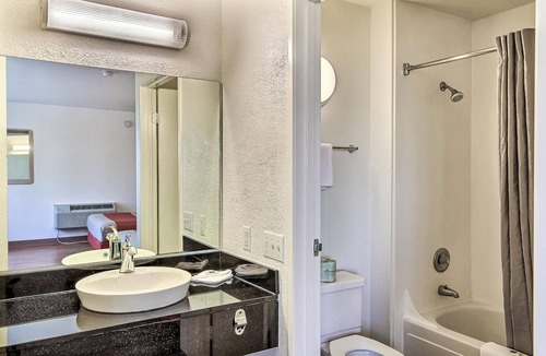 Ardenwood Hotel | Motel 6 Fremont, CA - North