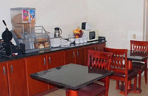 Fresno Hotel | Motel 6 Fresno, CA