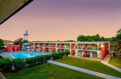 Gainesville Hotel | Motel 6-Gainesville, GA
