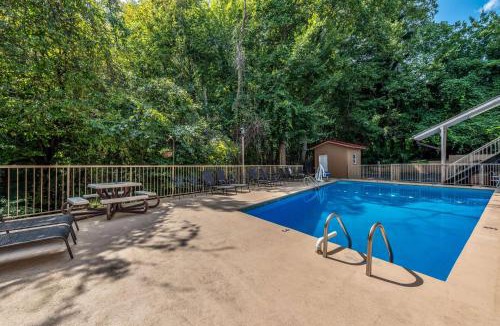 Gatlinburg Hotel | Motel 6-Gatlinburg, TN - Smoky Mountains