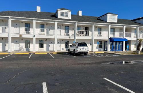 Georgetown Hotel | Motel 6 Georgetown, SC Marina