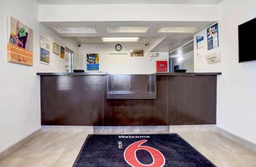 Grants Hotel | Motel 6-Grants, NM