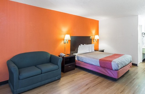 Groton Hotel | Motel 6 Groton, CT—Casinos Nearby