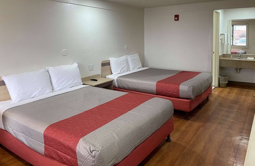 Halfway Hotel | Motel 6 Hagerstown, MD