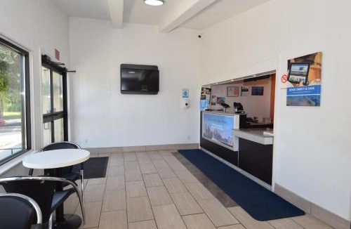 Athol Springs Hotel | Motel 6-Hamburg, NY
