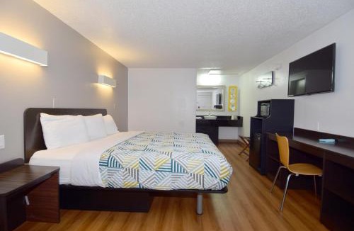 Athol Springs Hotel | Motel 6-Hamburg, NY