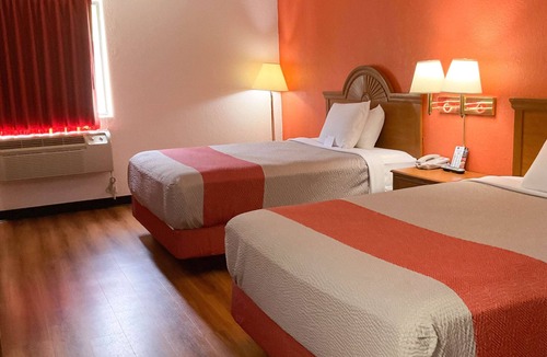 Hannibal Hotel | Motel 6 Hannibal, MO