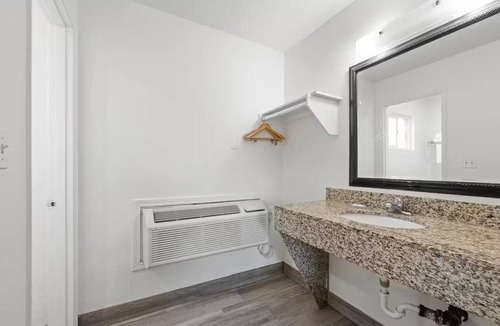 Hermiston Hotel | Motel 6 Hermison, OR - Umatila