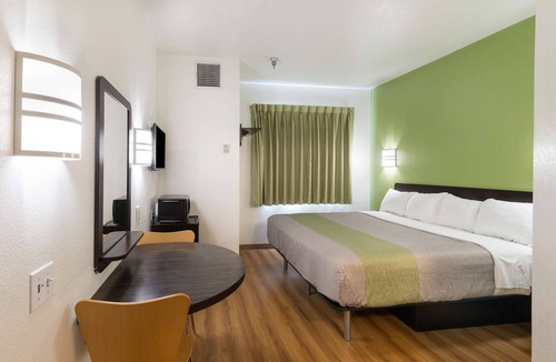 Hillsboro Hotel | Motel 6 Hillsboro, TX
