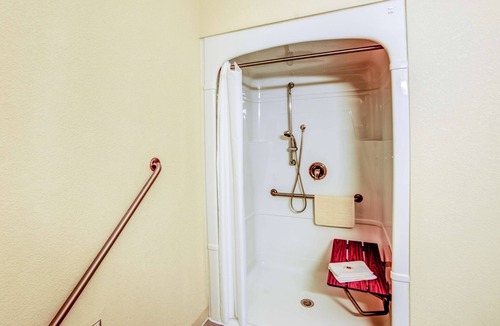 Huntsville Hotel | Motel 6 Huntsville, ON