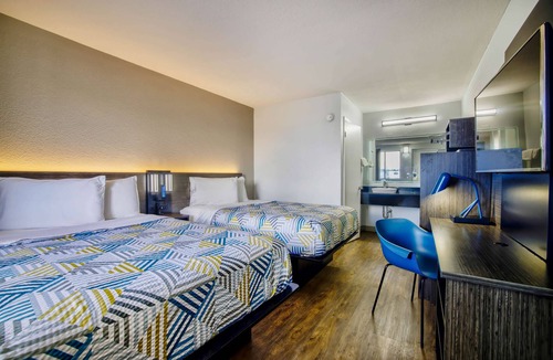 Tougaloo Hotel | Motel 6 Jackson, MS