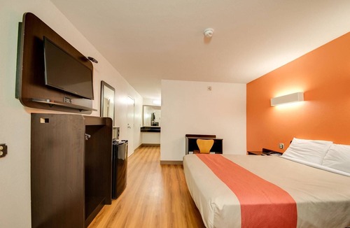 Jennings Hotel | Motel 6 Jennings, LA