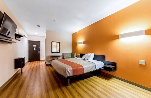 Pleasanton Hotel | Motel 6 Jourdanton, TX
