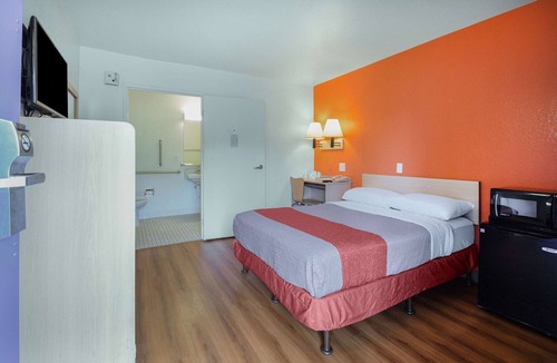 Kelso Hotel | Motel 6 Kelso - Mt. St. Helens