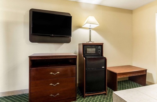 Kenly Hotel | Motel 6 Kenly, NC