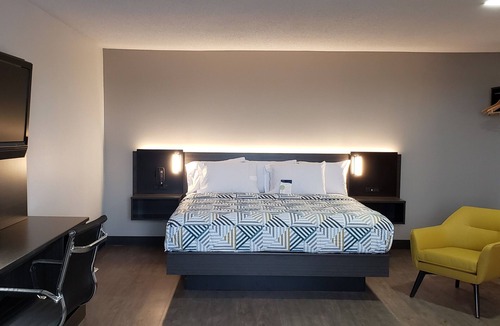 Kewanee Hotel | Motel 6 Kewanee, IL
