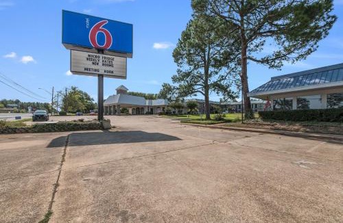 Kilgore Hotel | Motel 6-Kilgore, TX