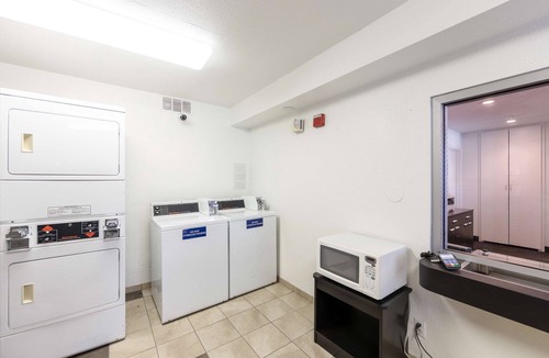 Klamath Falls Hotel | Motel 6 Klamath Falls, OR
