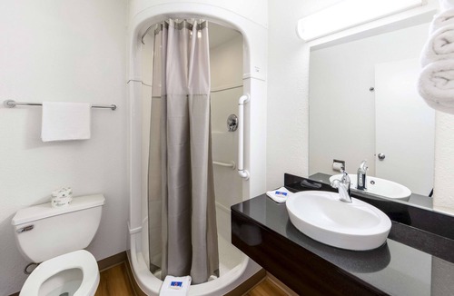 Klamath Falls Hotel | Motel 6 Klamath Falls, OR