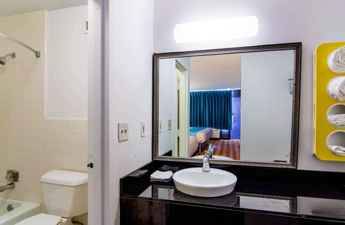 LaGrange Hotel | Motel 6 Lagrange, GA