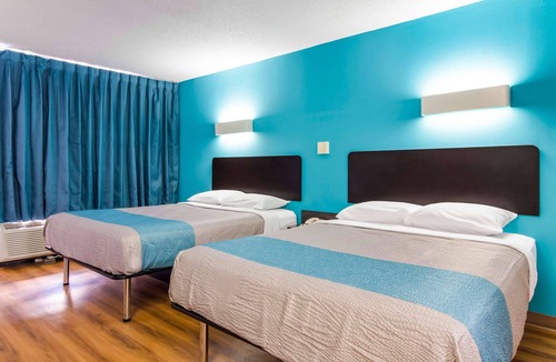 LaGrange Hotel | Motel 6 Lagrange, GA