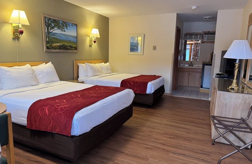 Lake George Hotel | Motel 6 Lake George, NY – Adirondacks
