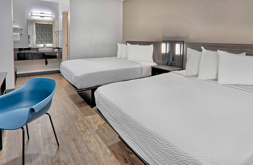 Lancaster Hotel | Motel 6 Lancaster, CA