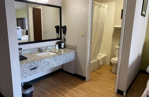 Witmer Hotel | Motel 6 Lancaster, PA