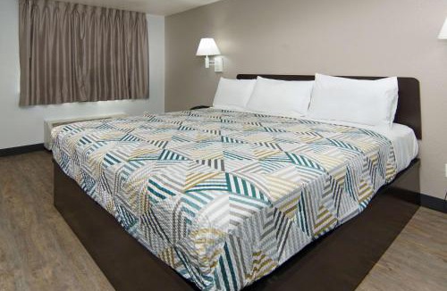 Lancaster Hotel | Motel 6-Lancaster, TX - DeSoto - Lancaster