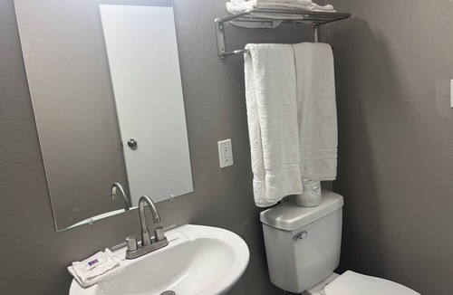 Downtown Las Vegas Hostel | Motel 6 - Las Vegas, NV – Downtown Fremont St Experience