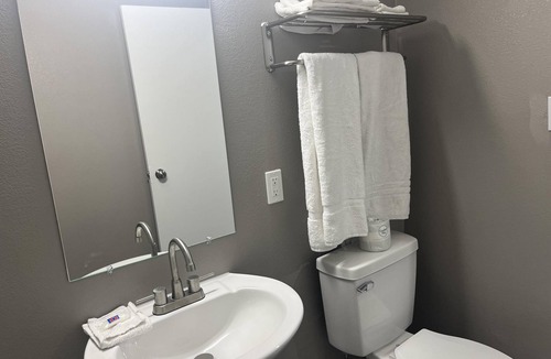 Downtown Las Vegas Hostel | Motel 6 - Las Vegas, NV – Downtown Fremont St Experience