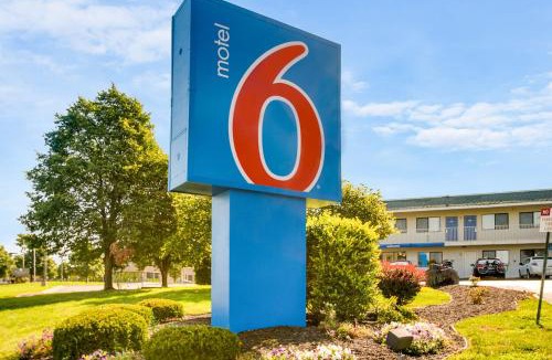 Lenexa Hotel | Motel 6-Lenexa, KS - Kansas City Southwest