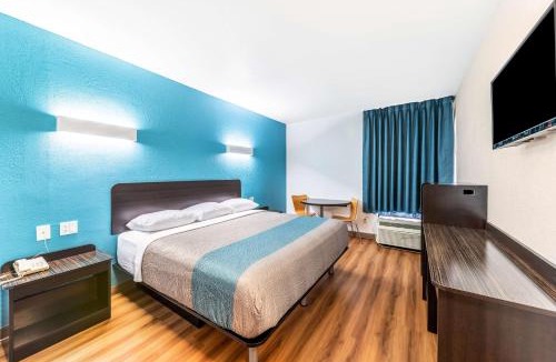 Lewisville Hotel | Motel 6-Lewisville, TX - Medical City