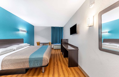 Lewisville Hotel | Motel 6 Lewisville, TX - Medical City