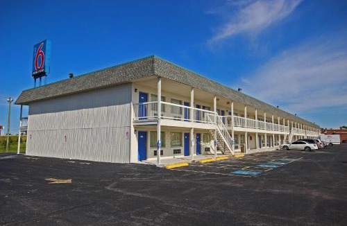 Lima Hotel | Motel 6-Lima, OH