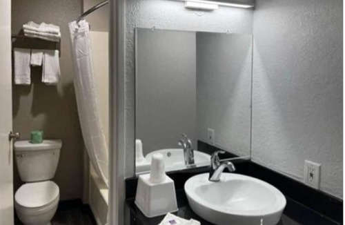 Little Rock Hotel | Motel 6 Little Rock, AR - South