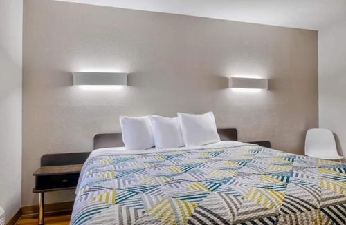 Little Rock Hotel | Motel 6 Little Rock, AR - South