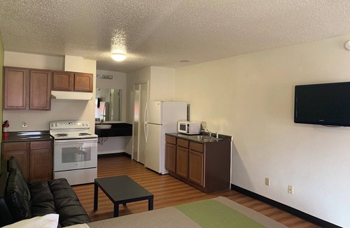 Longview Hotel | Motel 6 Longview, TX - North
