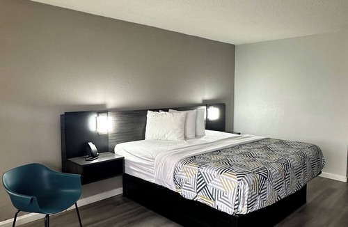 Lugoff Hotel | Motel 6 Lugoff, SC