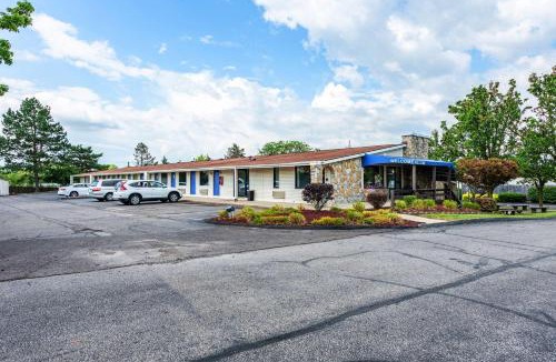 Mansfield Hotel | Motel 6-Mansfield, OH